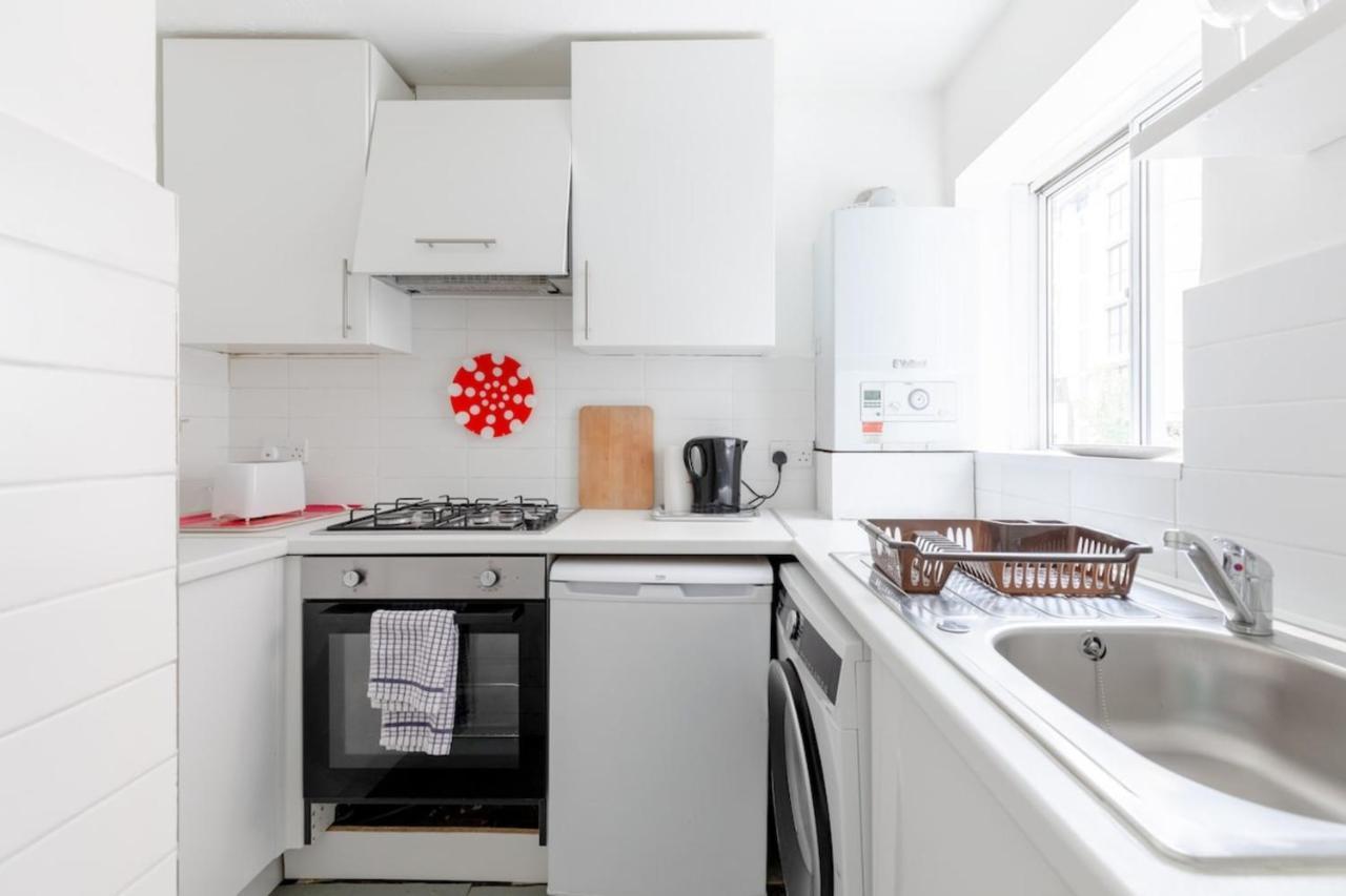 Appartamento Cosy 1bedroom Flat - 2 Min Walk To Kensington Gardens! Londra