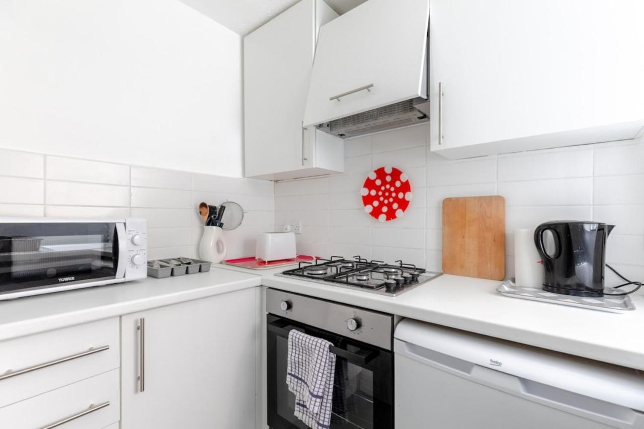 Cosy 1bedroom Flat - 2 Min Walk To Kensington Gardens! Appartamento Londra